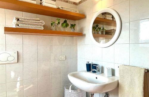 7 min walk to Lancetti Station - Marilyn House - Foto 7