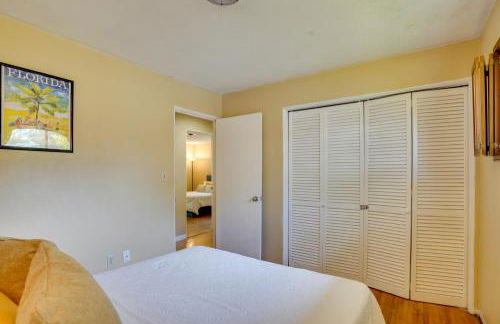 Charming Mid-Century House - Just Steps to Lake! - Foto 18