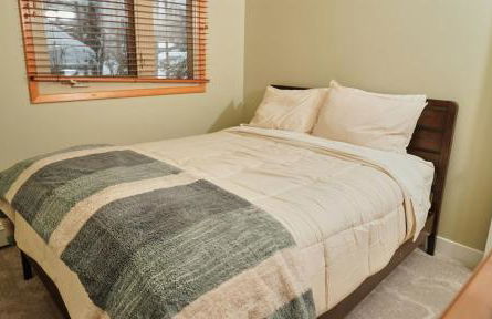 New-Game Room-Nearby Lake-Airport-Family-Bear Haus - Photo 14