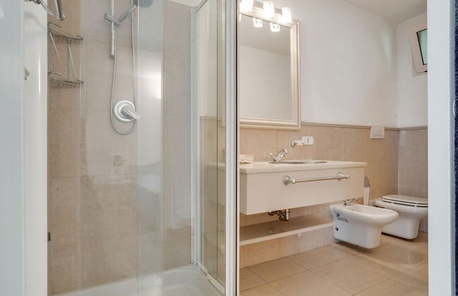 Holiday Home in Meina With Private Beach - Foto 13