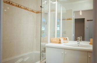 Lumineux appartement avec terrasse proche de Genève - Foto 8