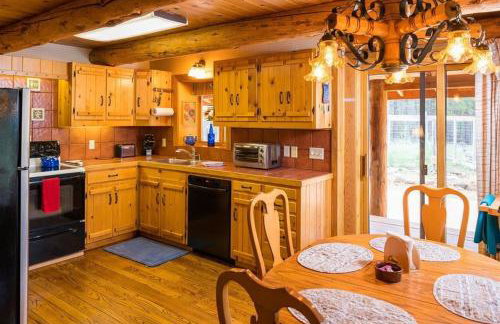 Sisters Dream Inn - Photo 11