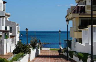 Beach side apartment La Duquesa - Photo 8