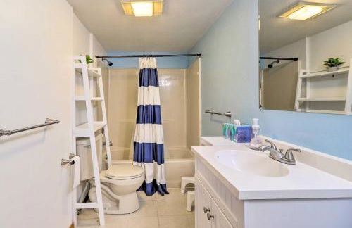 Lakeside Home with Beach about 14 Mi to Ski Area! - Foto 14