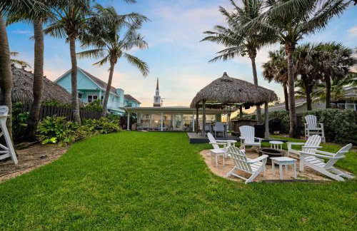Oceanfront Cocoa Beach Vacation Home Private Beach, Tiki Bar & Family Fun - Foto 2