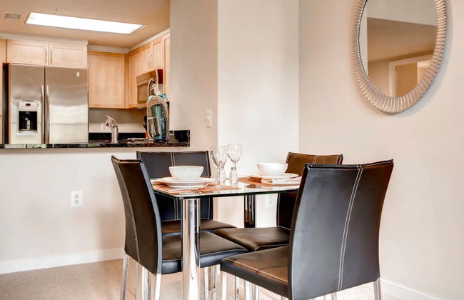 Bluebird Suites in Crystal City - Photo 12