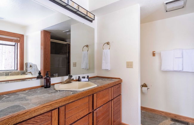 Tarly by Avantstay 5mins To Diamond Peak Skiing w/ Hot Tub in Incline Village - Foto 15