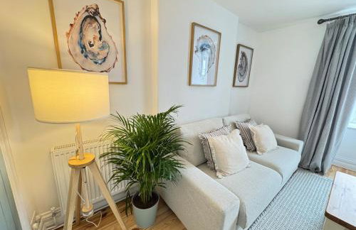 Tree Hill Cottage, Sleeps 4, Stratton, Bude - Foto 1