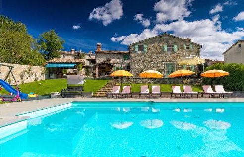 Villa Denis - Photo 1