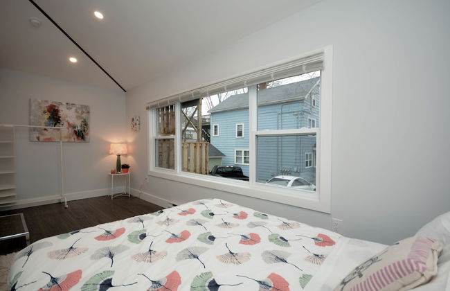 M. Hooper Downtown Luxury - Photo 2