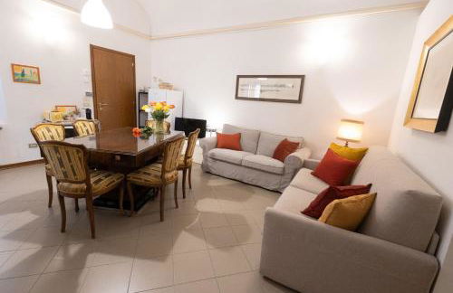 Ca' Spadoni, centro storico, piano terra, ingresso indipendente, teatro, parcheggio, - Foto 36