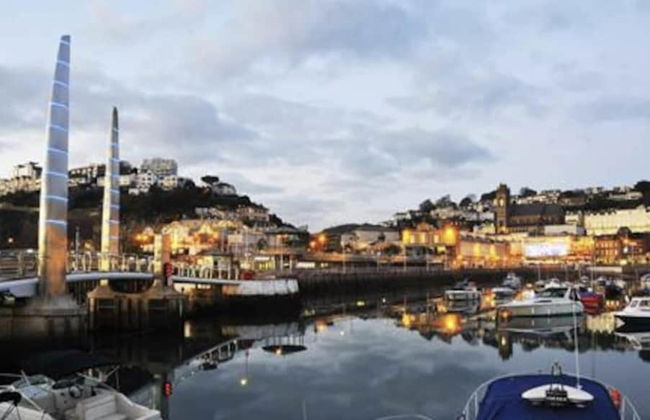 Lovely Apartment Sleeps 6 Singles in Torquay - Foto 20