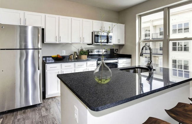 National at Woodbridge - Photo 4