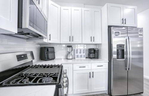 Newly Built Lake House Near NYC EWR MetLife AD Mall - Foto 39