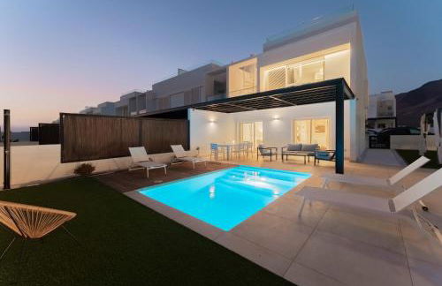 Villa Menta Relaxing corner in front of the Ocean - Photo 28