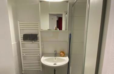 Apartment mit Doppelbett in Bonn - Photo 6