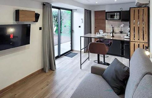 Nice Home In Jonquerettes - Foto 11