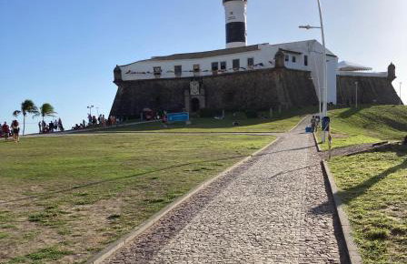 Excelente Flat no Circuito do Carnaval 216P - Foto 34