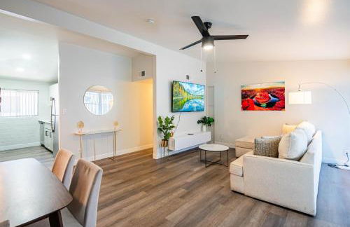 Spacious 2 Bedroom, 2 Bath, Pool, Free Parking, Gym - Foto 30