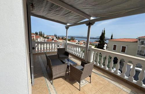 Theo House - Foto 14