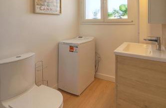 FRGK Fauvettes 1BDR Terrace, Parking, AC & Ultra-Fast Wi-Fi - Photo 31