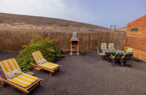 Casa Amaya - Spacious House with Pool, Large Garden, BBQ, 2 Terraces, and Ideal Location - Photo 5