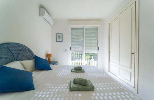 Altea Hills 3BR House with Private Garden - Photo 15