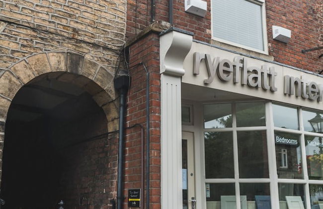 Town Street Apartment - Photo 25