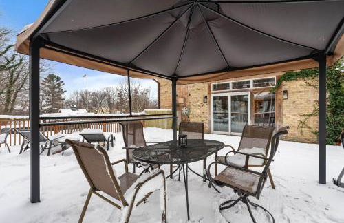 Charming Saugatuck Condo with Private Deck and Grill! - Foto 18