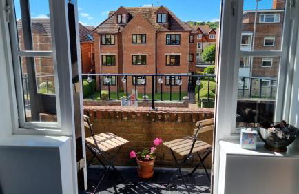 HighTide - 2 bed with parking, balcony & sea view. - Photo 7