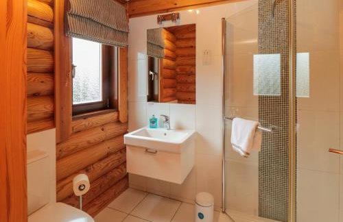 Endeavour Lodge 4 - Photo 9