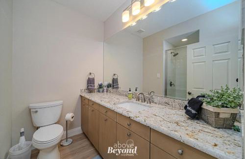 Blue Hues & Lake Views - Foto 45