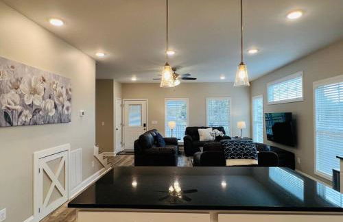 Luxury 4 Bedroom Home and private deck by MCG 6 - Foto 7