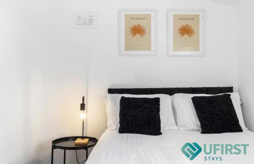 Ideal 4BR Home - Near City Hospital, Sherwood, Clinton Market, QMC & City Centre - Sleeps 8 - Foto 34