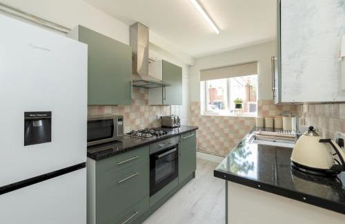 2BDR Peaceful Ground Floor Apartment Free Parking - Pass the Keys - Foto 6