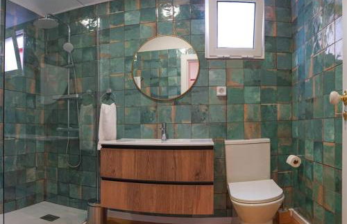 Renovated Traditional House w 3BR & Outdoor Space - Foto 14