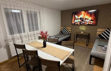 ARCOS Apartment - Geräumige 3-Zimmer-Wohnung mit 8 Einzelbetten - Perfekt für Familien, Gruppen oder Monteure - Foto 5