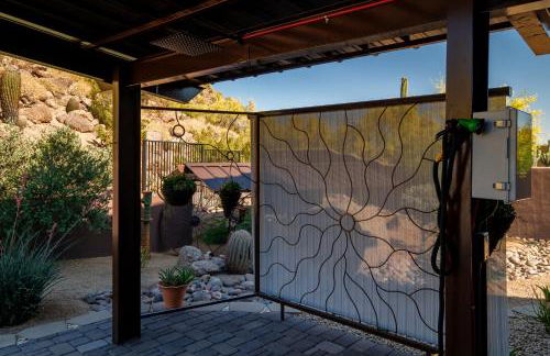 Quail Mountain Desert Resort: Heated Pool, Mt Vews, all BR's King & TV's, Hiking - Photo 32