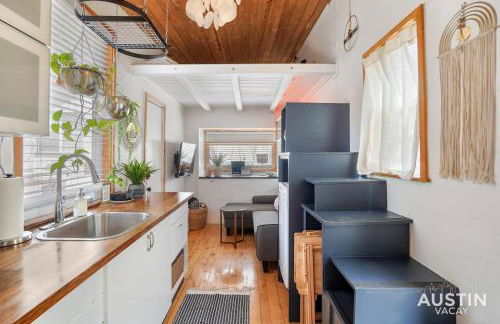 HGTV Featured Tiny Home w Hot Tub Near East 6th St - Foto 25