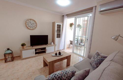 Apto ACHE, acogedor apartamento de 66 m con terraza, aire acondicionado y parking privado gratuito - Foto 5