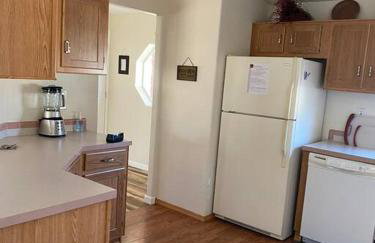 Lake House - Photo 12