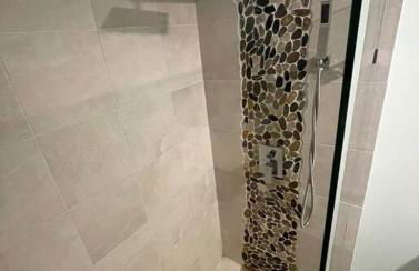 Berta's Lake Front Cottage on Winona Lake! - Foto 5