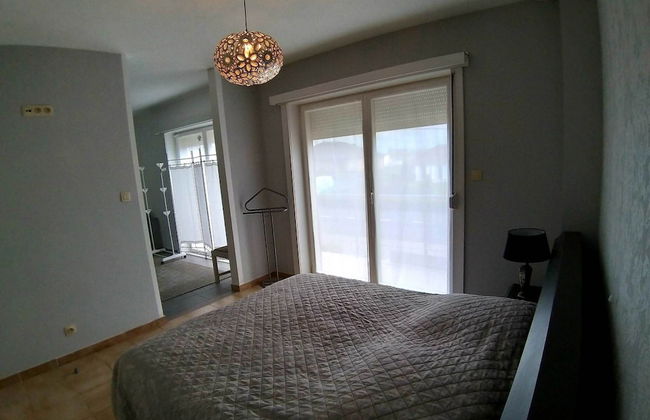 Modern Villa w/ Private Yard - Foto 7