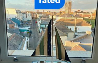 Glorious Duplex Holiday Apartment By The Sea - Photo 28