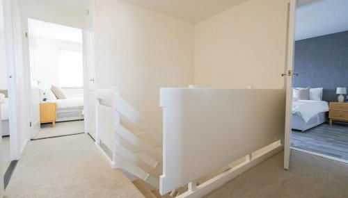 Livingston 4 Bed + Car Space - Foto 2