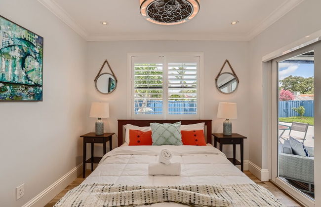 Great Location Private House Pool, Hot Tub, Patio w/ Fire Pit 3br/2ba - Foto 3