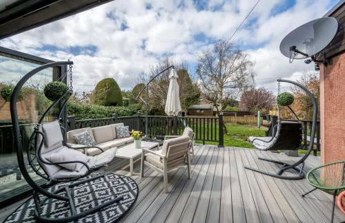 Gilmore House - 5 Bedroom Victorian Home with Hot Tub - Photo 6