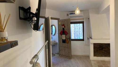 Habitación amplia y tranquila con baño privado en piso compartido - Foto 5