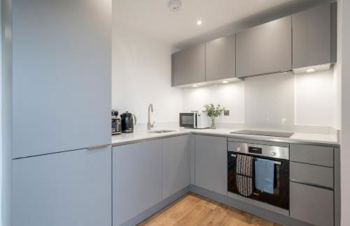 Skyvillion - London River Thames Top Floor Apartments by Woolwich Ferry, Mins to London ExCel, O2 Arena , London City Airport with Parking - Foto 7