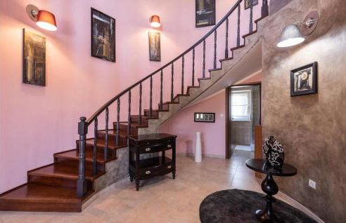 Awesome Home In Sumber - Foto 34